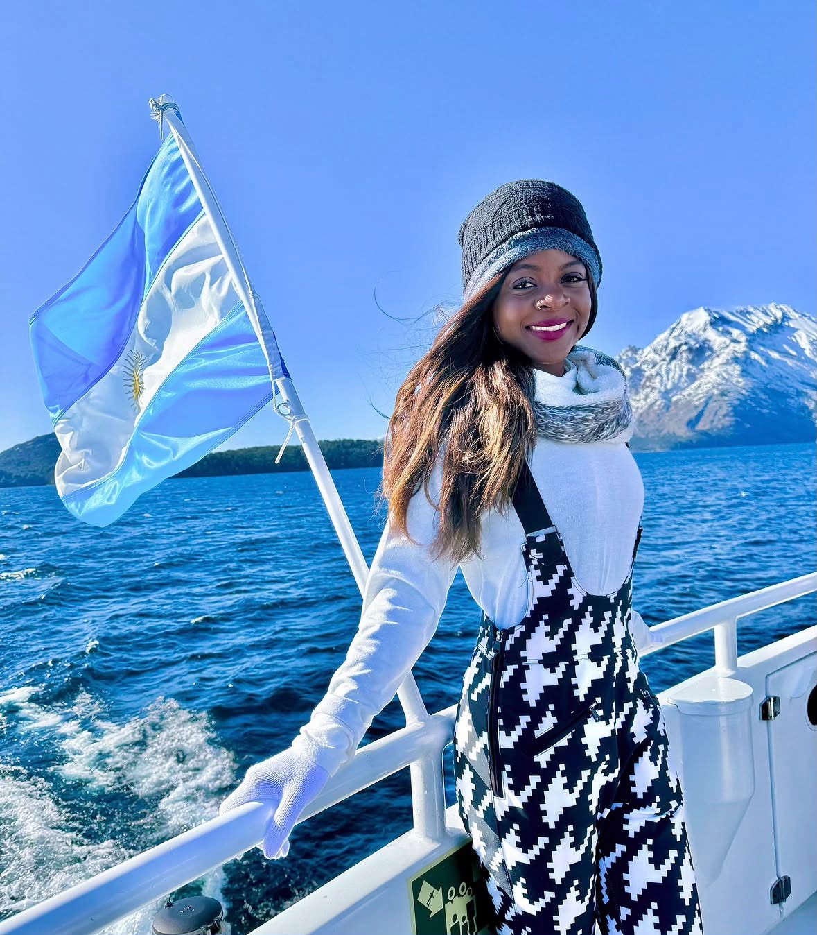 Mariana navegando en la Patagonia argentina